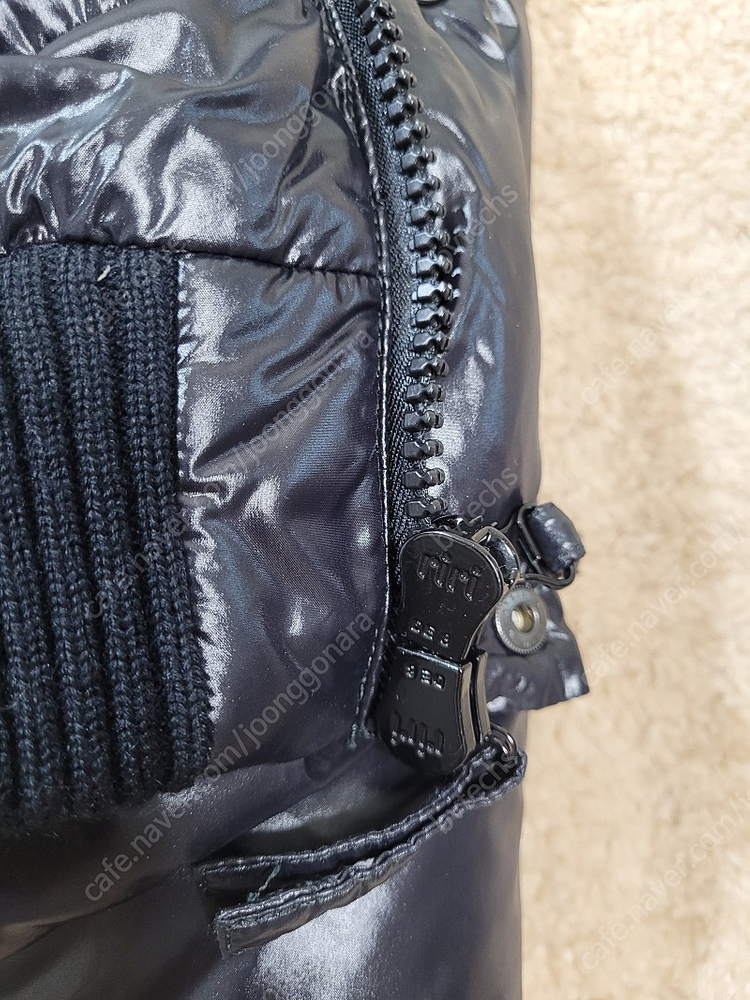 남성 DUVETICA 다운패딩 100호 (블랙) 가슴57 / 총장66 / 소매64 / 어깨48 이미지