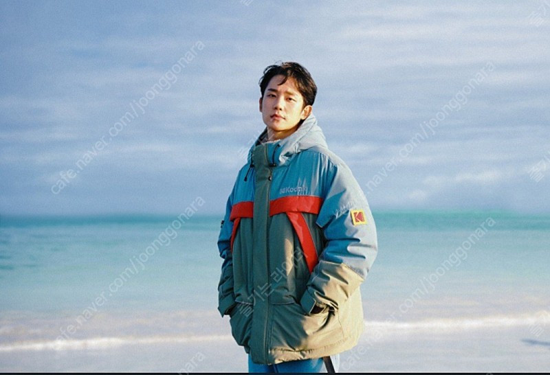 코닥 메일러 패딩 카키색(한정판) 2Xl팝니다 ​정해인이 입고 나왔는데 엄청 이쁩니다. 이미지