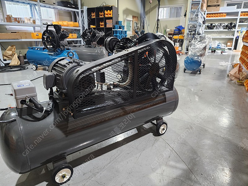 중고)- 산업용 5마력 에어탱크 150리터 콤프렛서 판매 제작 수리 중고콤프레샤 전문 이미지