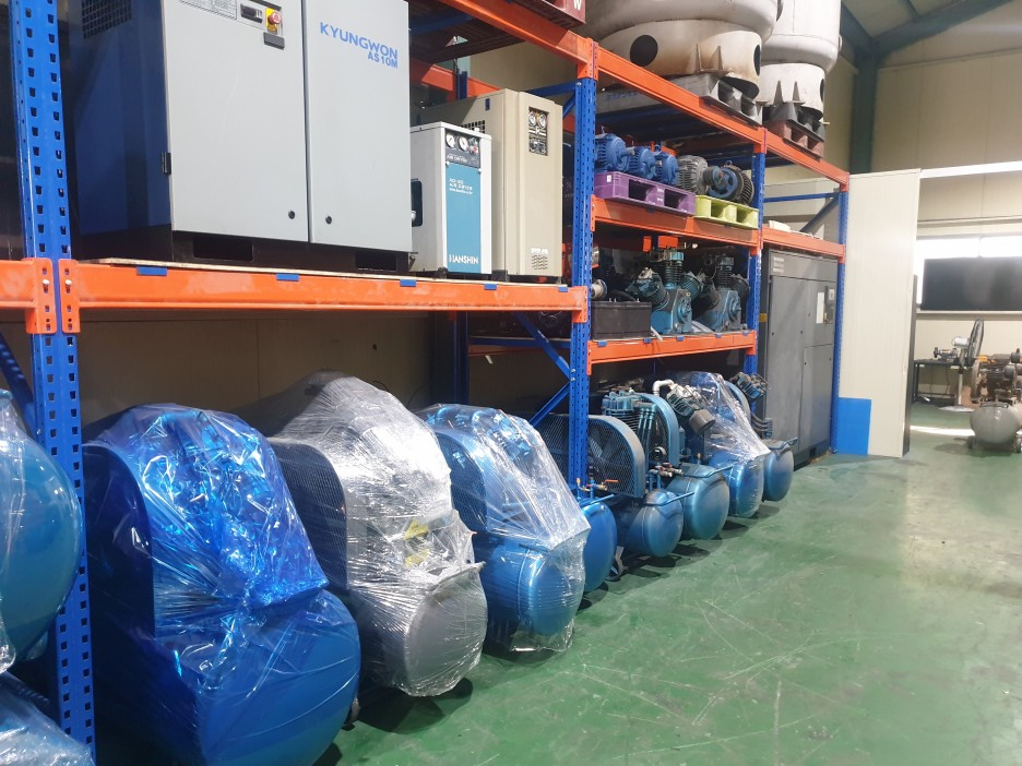 중고)- 산업용 5마력 에어탱크 150리터 콤프렛서 판매 제작 수리 중고콤프레샤 전문 이미지