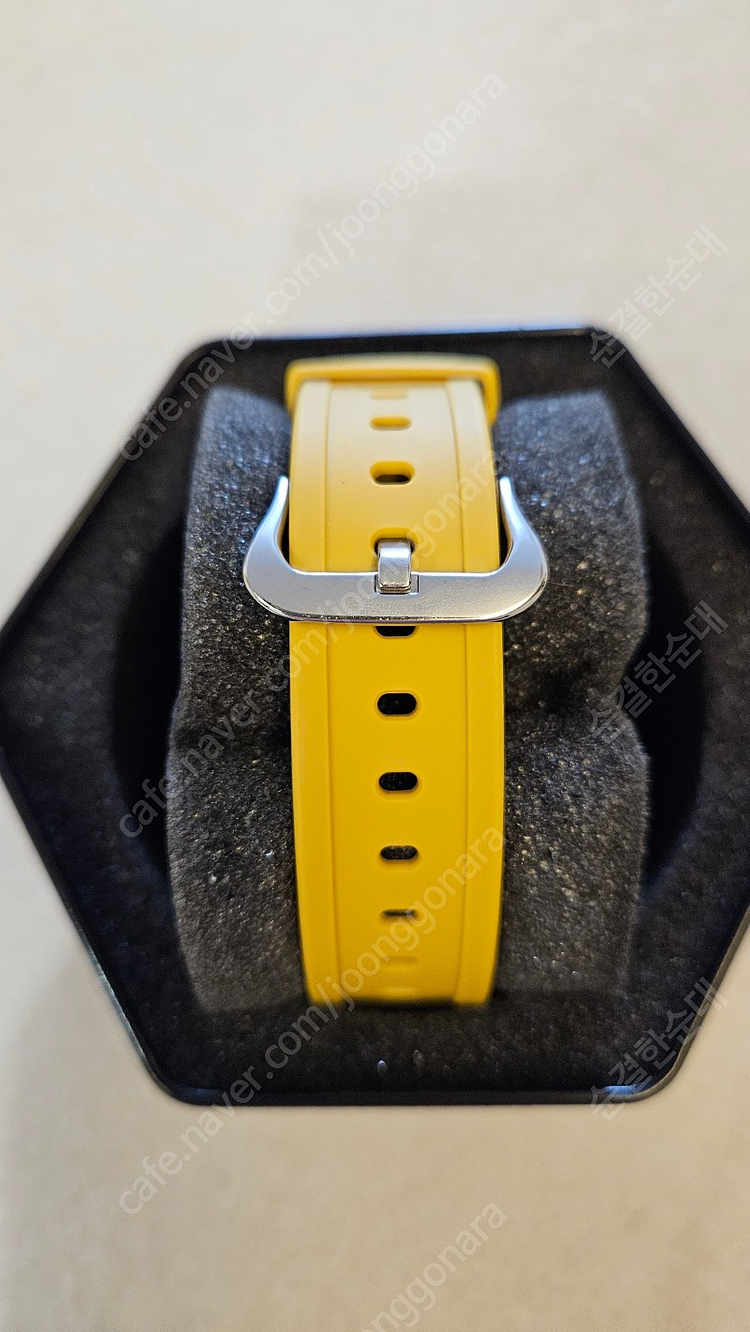 지샥 지얄오크 머스타드 GA-2110SU-9ADR 이미지