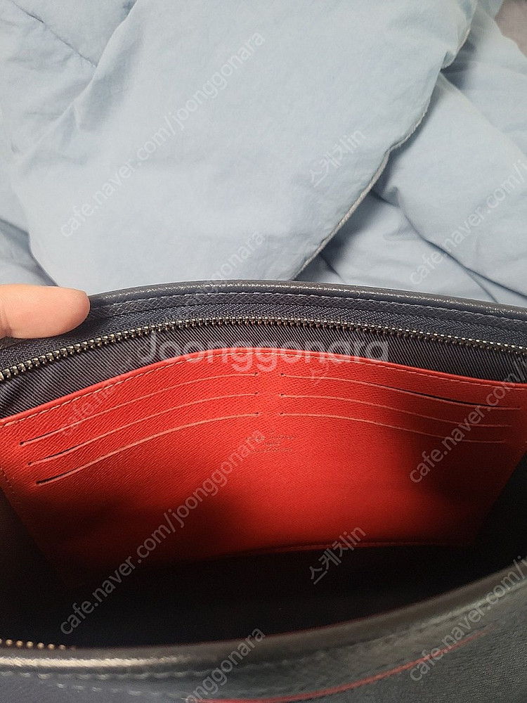 루이비통 클러치 보야주 한정판 레드로고 색상 판매합니다...--2