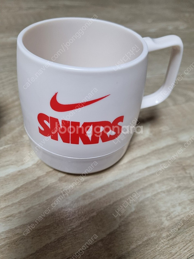 헬리녹스 x 나이키 SNKRS 4주년 다이넥스 머그컵--1