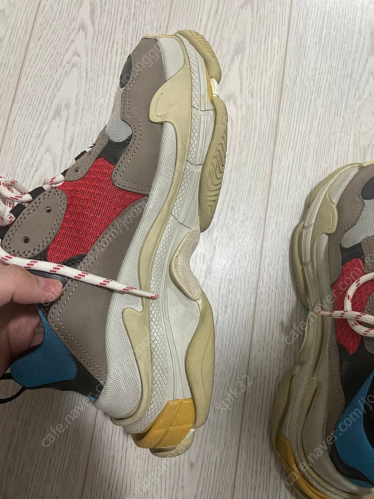 발렌시아가 트리플 이미지