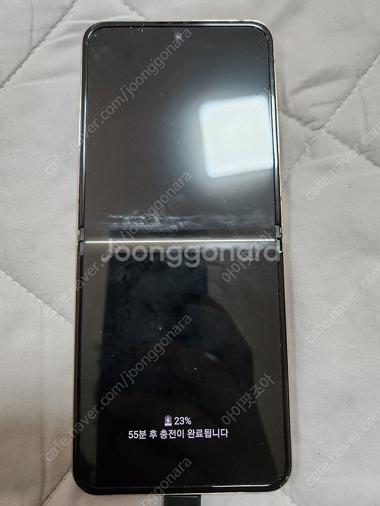 플립4 액정파손 터치 일부제한 로즈골드판매합니다--0