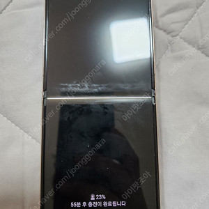 플립4 액정파손 터치 일부제한 로즈골드판매합니다