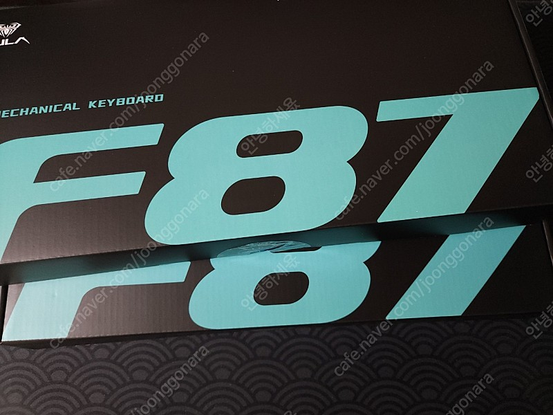 AULA F87 독거미 화이트, 블랙 오테뮤 피치축 이미지