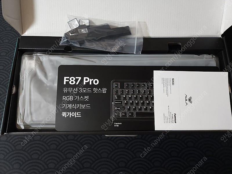 AULA F87 독거미 화이트, 블랙 오테뮤 피치축 이미지