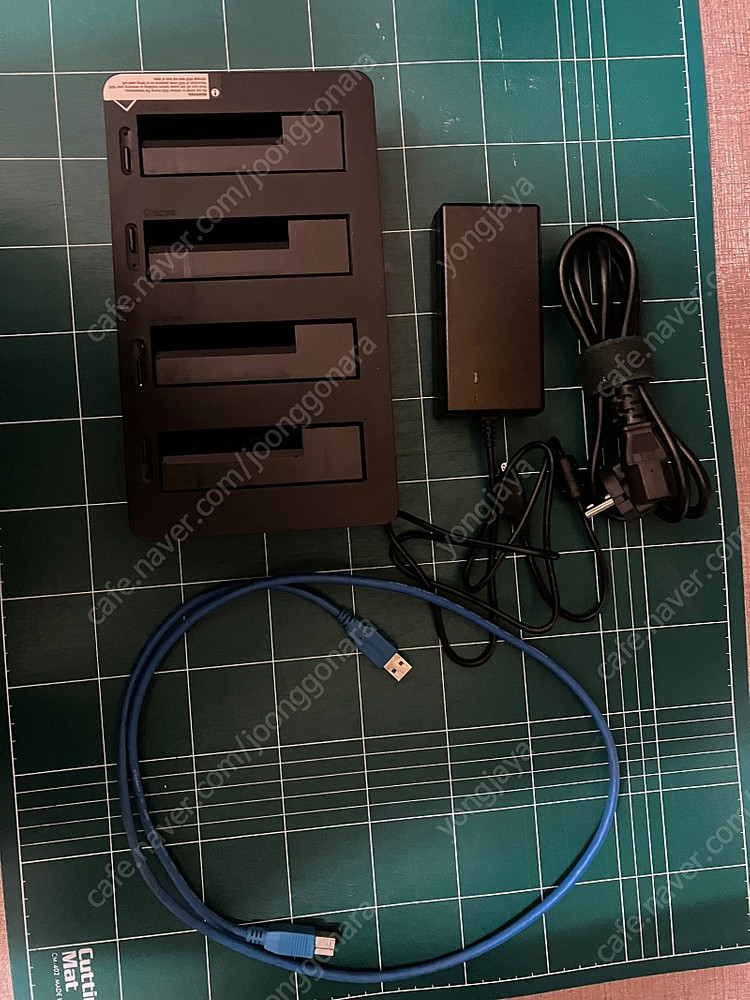 세로텍 4베이 하드디스크 도킹 스테이션(Wizplat SD-40US3-6G) 이미지