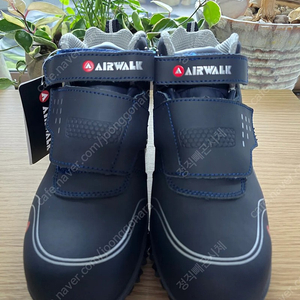 가죽제안전화 AIR WALK