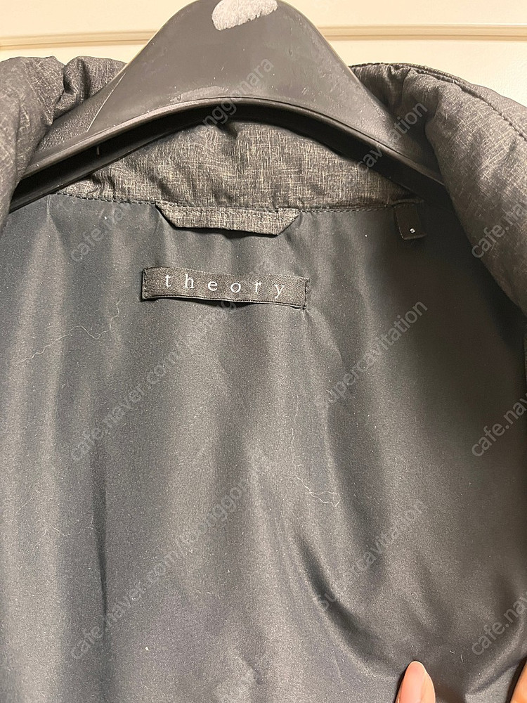 띠어리 패딩 조끼 이미지