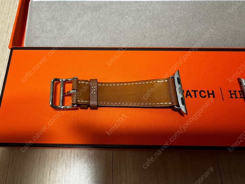 애플워치 에르메스 골드 스위프트 싱글투어 가죽 스트랩 41mm 이미지