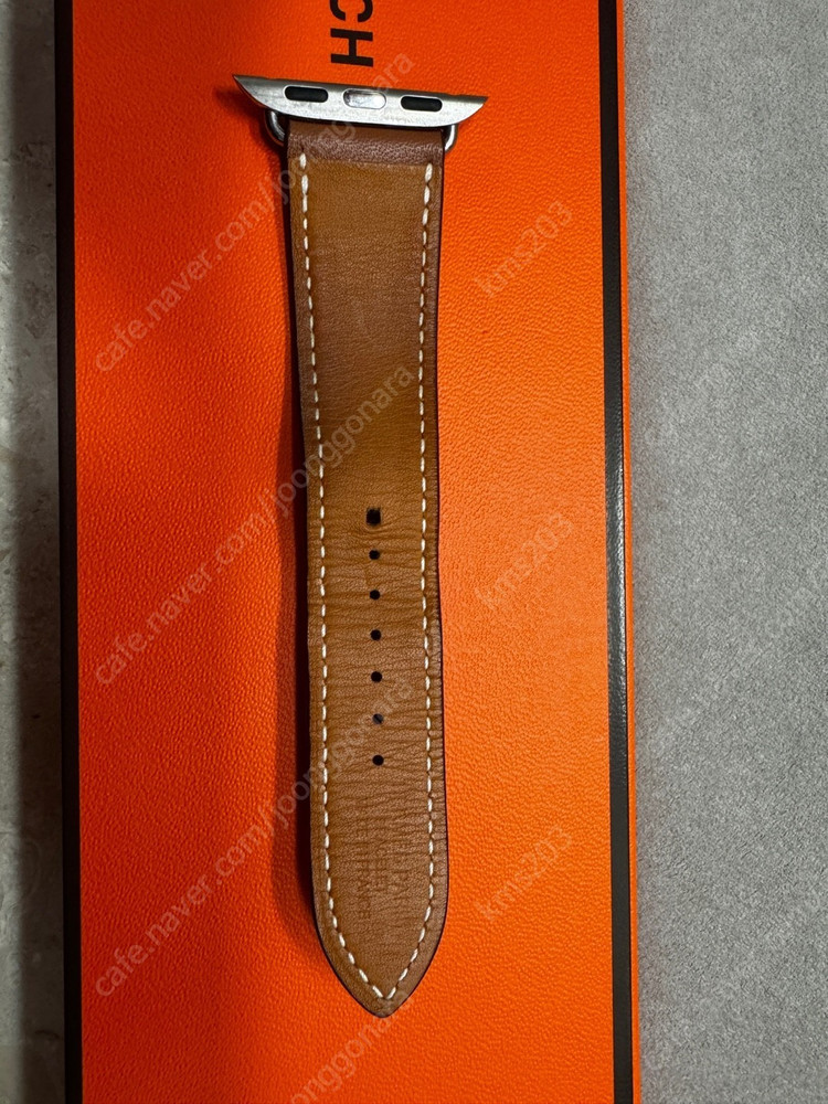 애플워치 에르메스 골드 스위프트 싱글투어 가죽 스트랩 41mm 이미지