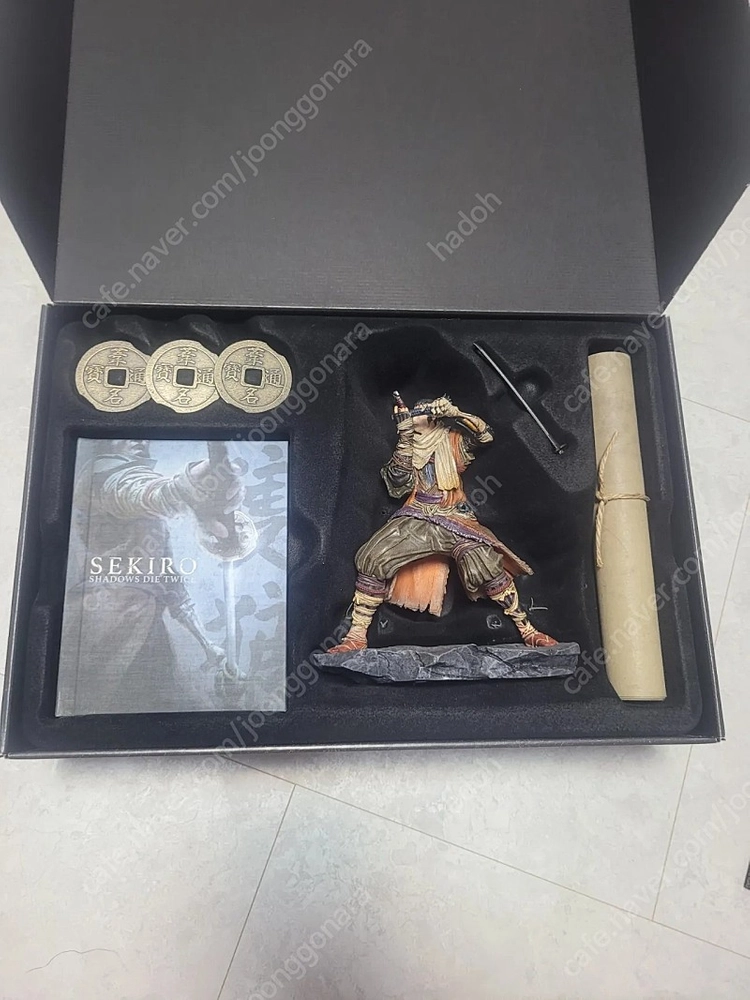 PS4세키로 컬렉터즈 한정판 팔아요(게임포함)(택포) 이미지