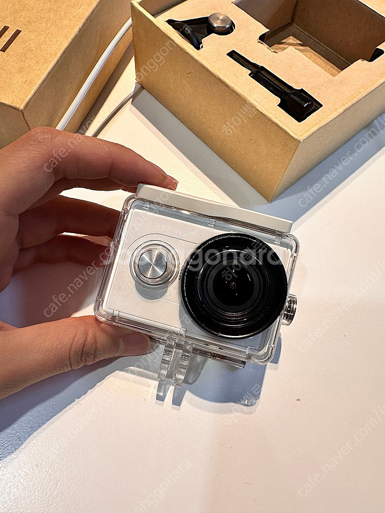 택포 ! 샤오미 액션캠 샤오이 + 블루투스 셀카봉 + 방수팩 + 손목스트랩--6