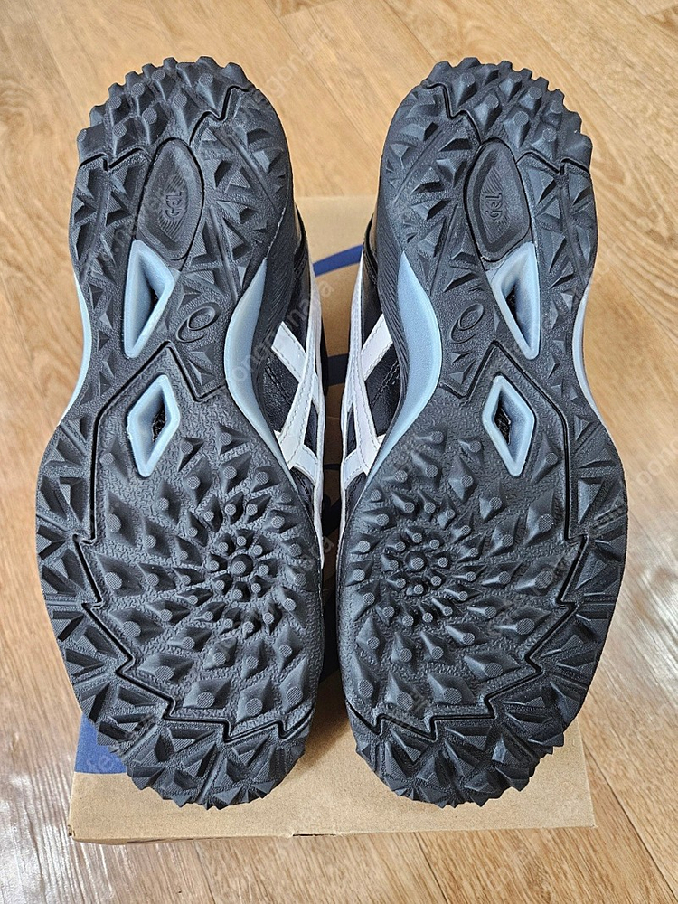 아식스 C3 FF TF 검흰 240 사이즈 새제품 (일본 내수용) 이미지