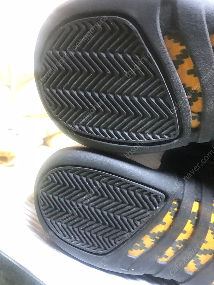 조던12 로우 택시 이미지