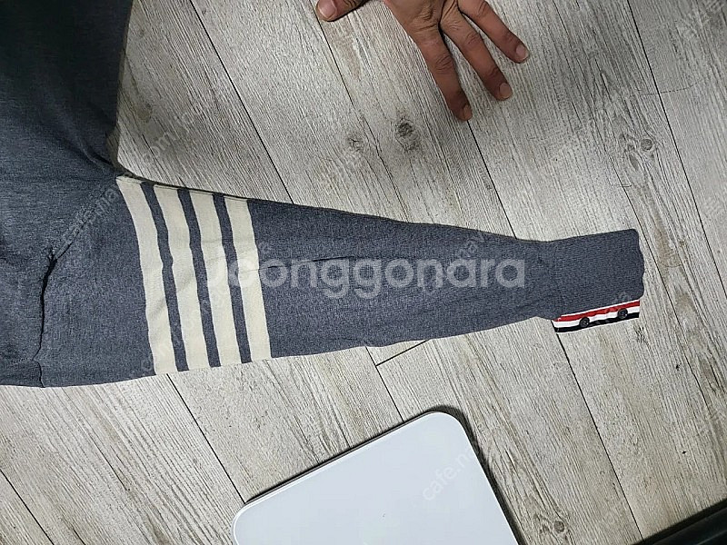 톰브라운 메리노울 가디건 그레이 4사이즈--9