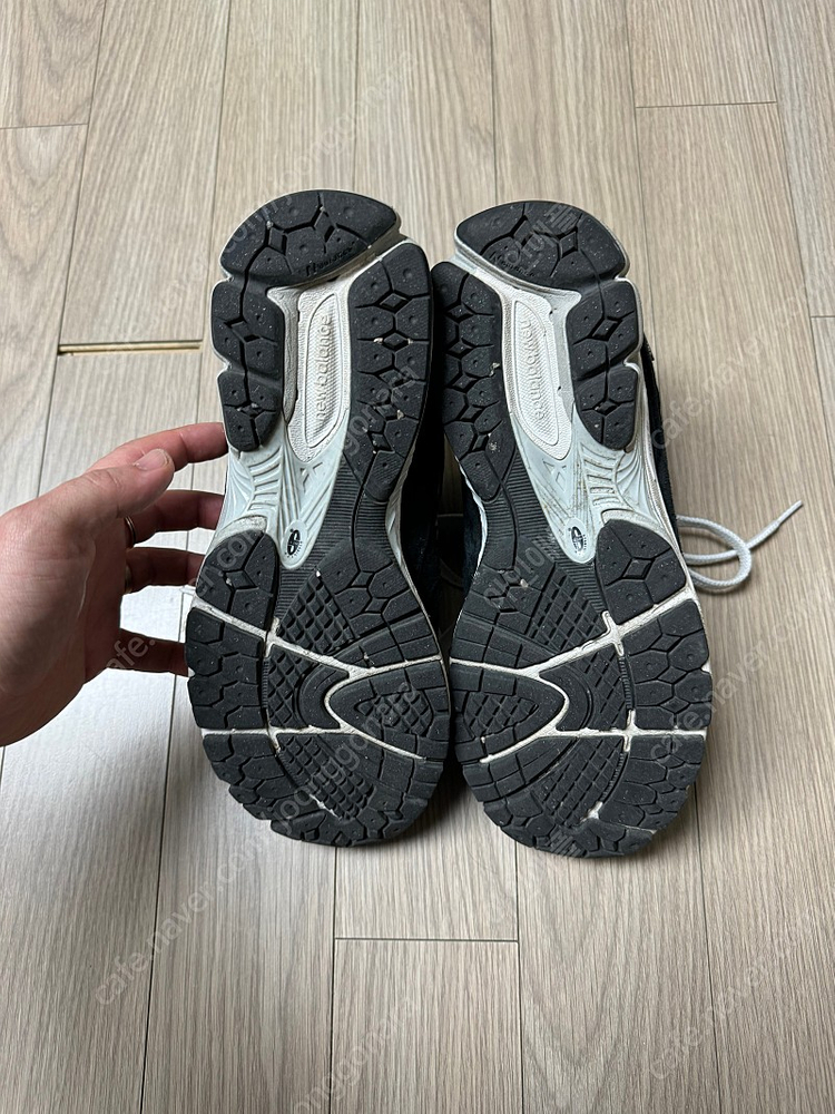 [260] 뉴발란스 2002R 고어텍스 이미지