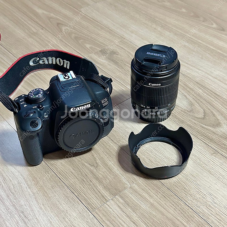 canon EOS 700D + 18-55mm 번들렌즈 / 팬케익렌즈(별도)--1
