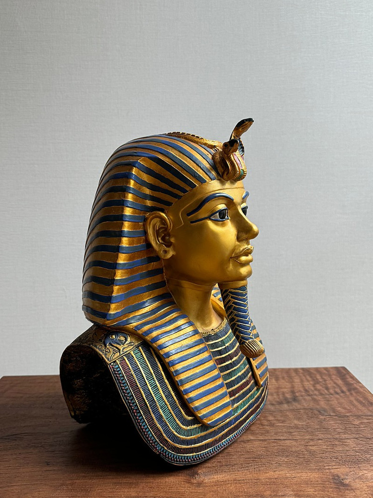 이집트 파라오 조각 이미지