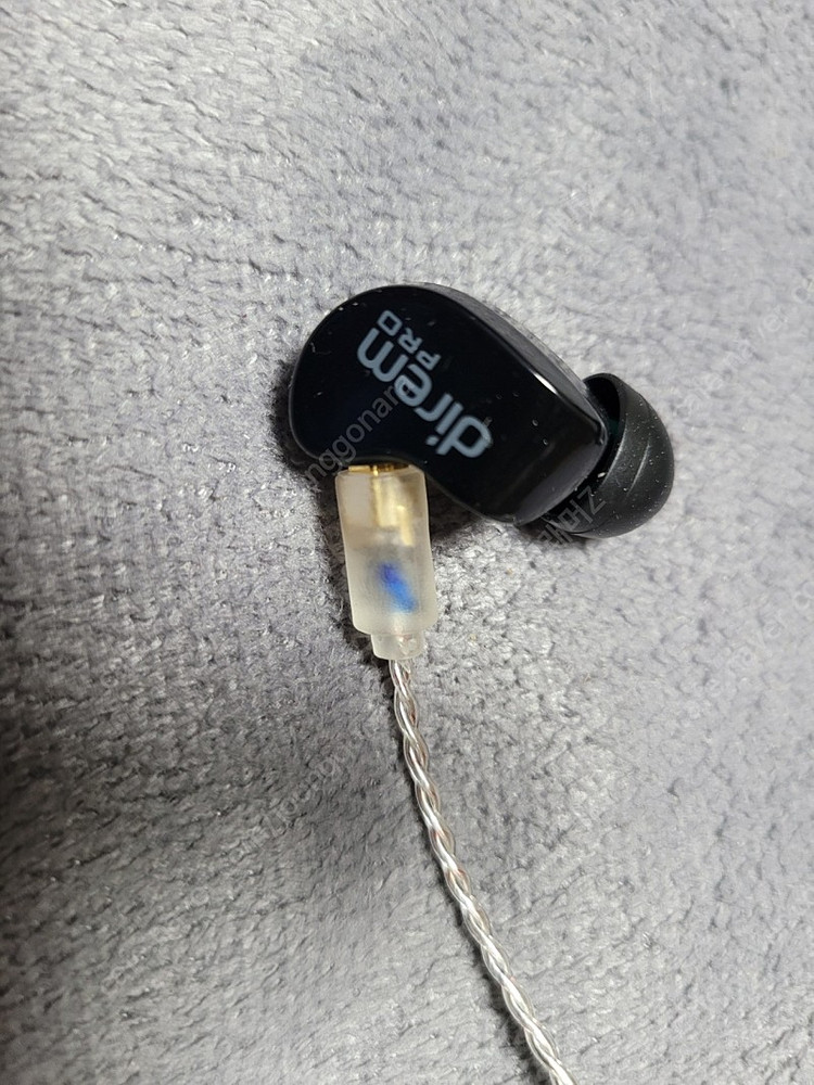 디렘 프로 마스터 (케이블, 이어팁 포함) 이미지