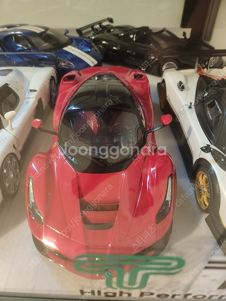 1:18 BBR 라페라리 레드--0