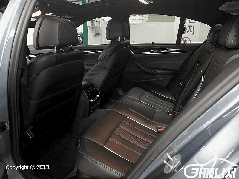 [BMW]5시리즈 (G30) 530i xDrive M 스포츠 플러스 (5인승) 2019 년 49,000km--3
