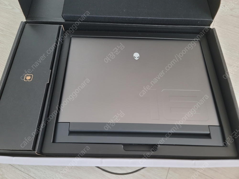 델 에일리언웨어 DELL Alienware M18 R1 WP07KR RTX4090 게이밍 노트북 팝니다. 이미지
