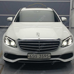 벤츠E클래스 W213 E220d 4MATIC 익스클루시브@중고차@중고차매입@전액할부@저신용자@신불자@소액할부@현금@카드 전부 가능합니다!