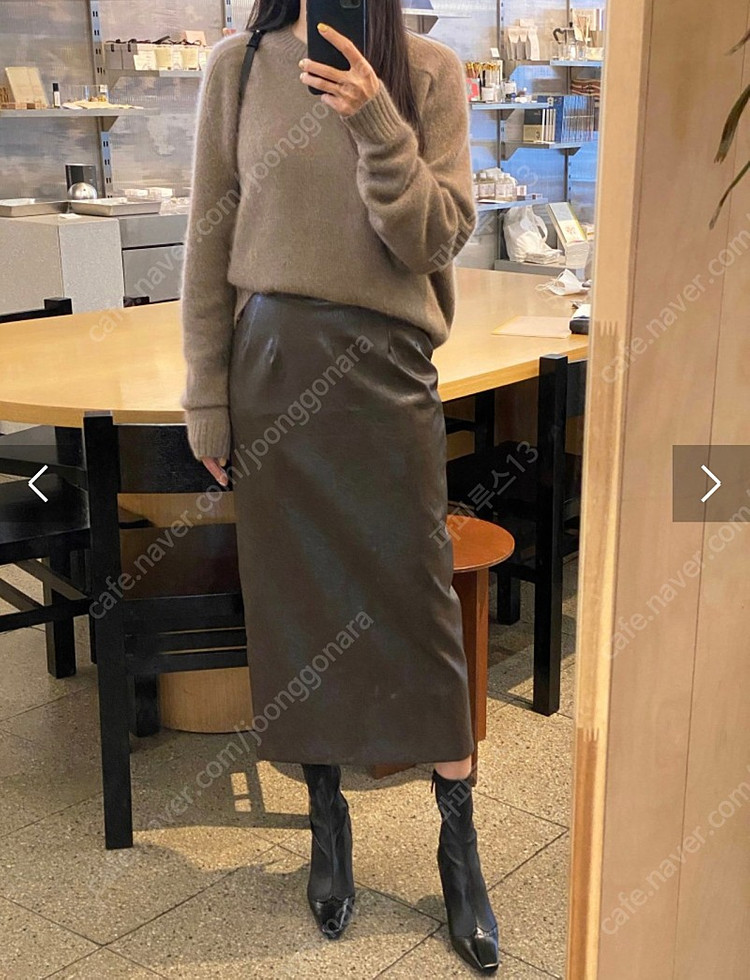 원모어띵 Texture Faux Leather Skirt 이미지