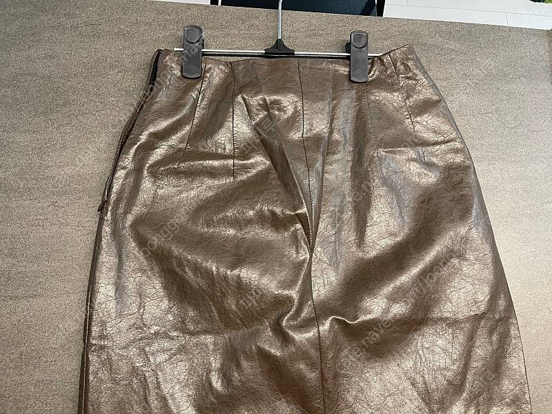 원모어띵 Texture Faux Leather Skirt 이미지