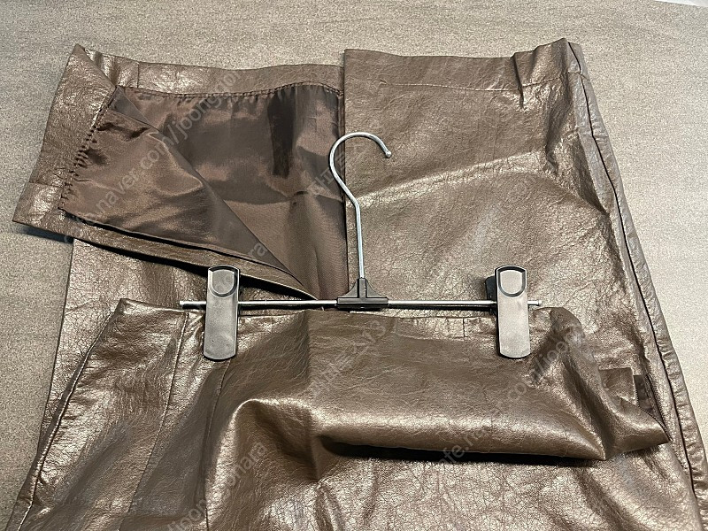 원모어띵 Texture Faux Leather Skirt 이미지