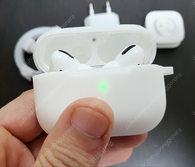 애플 에어팟 프로1 풀구성 13만에 싸게 팝니다/ 이어팁,실리콘 케이스 충전케이블 모두포함 무선이어폰,블루투스 이어... 이미지