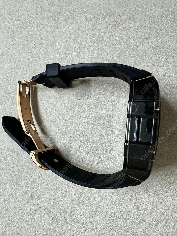 애플워치 애차드밀 케이스 이미지