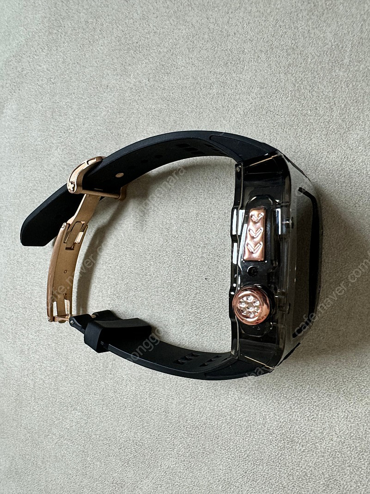 애플워치 애차드밀 케이스 이미지