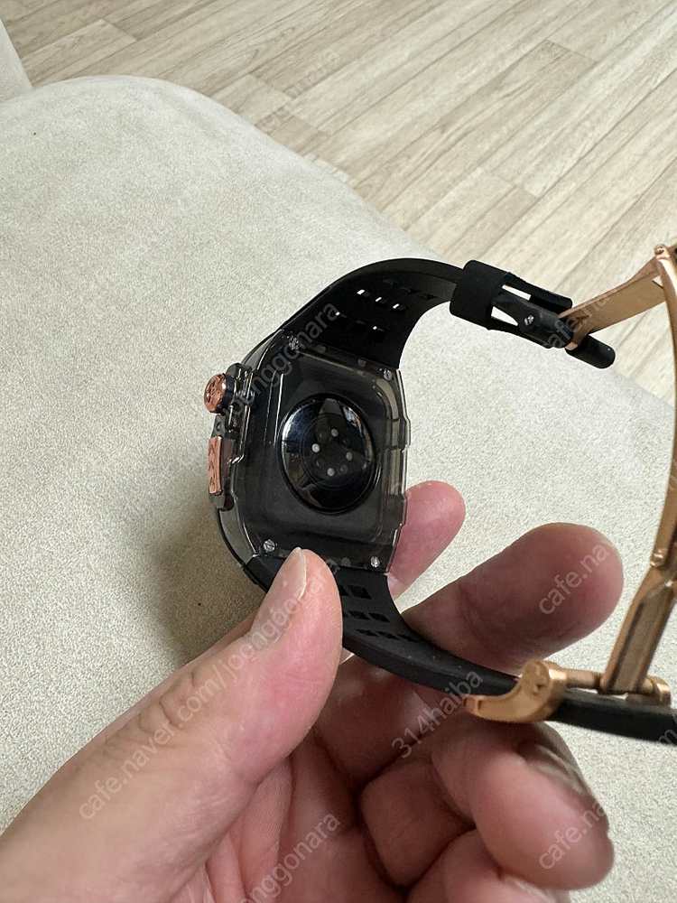 애플워치 애차드밀 케이스 이미지