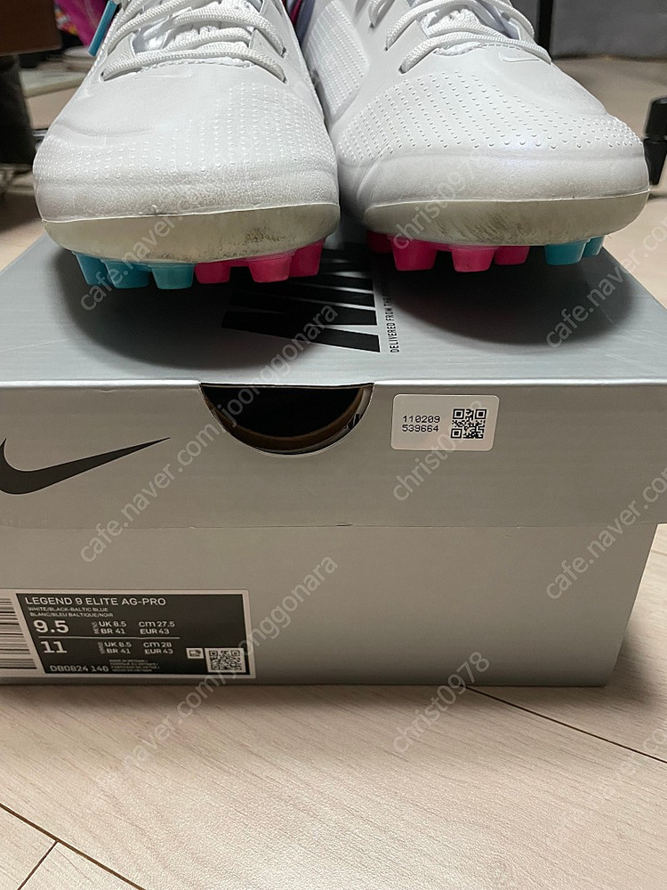 티엠포 레전드9 ag 275사이즈 A급 판매합니다. 이미지