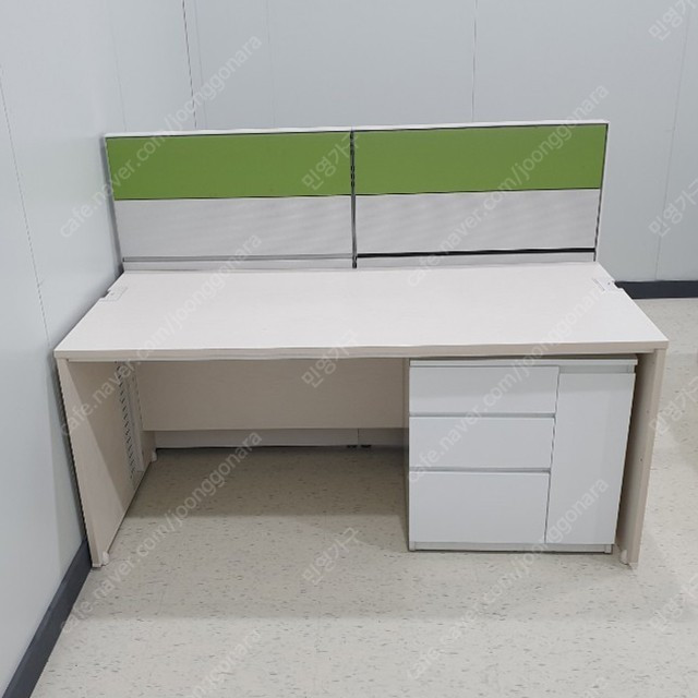 퍼시스 매입 가구 판매 렌탈 - 대형 창고 운영 이미지