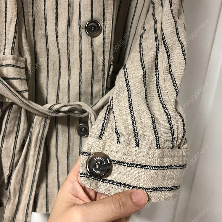 써스데이아일랜드 린넨 스트라이프 벨티드 자켓(정품) 79000원 이미지