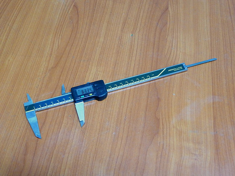 미쓰도요 버니어캘리퍼스 200mm 디지매틱캘리퍼스 이미지