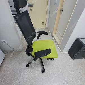 파트라 포티스 의자(cf011pa) 거의 새상품 판매합니다.