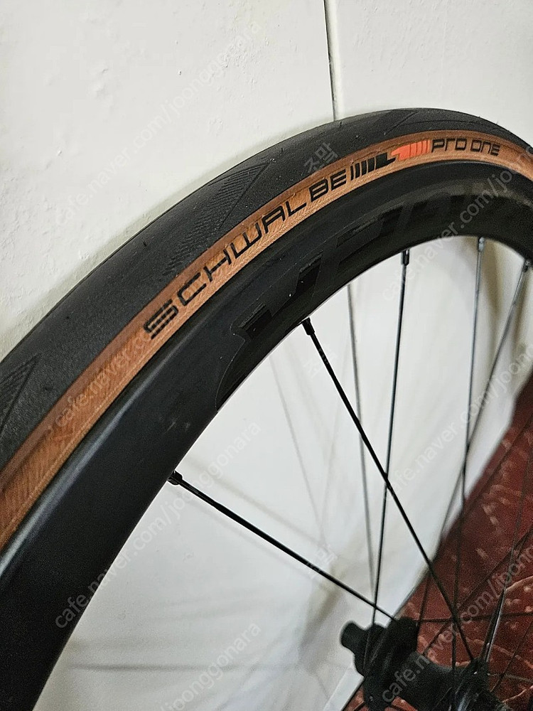 본트레거 에올루스 엘리트 35 카본휠셋 이미지