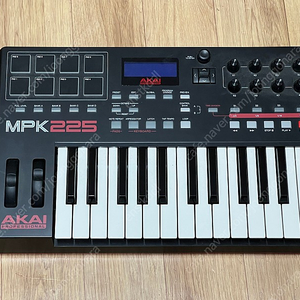 MPK 225 팝니다