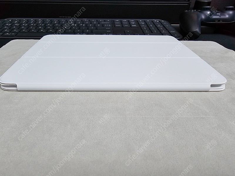 아이패드 프로 11인치(4세대)용 스마트폴리오(화이트) 팝니다--3