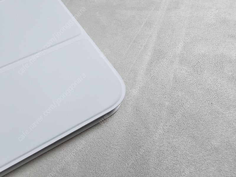 아이패드 프로 11인치(4세대)용 스마트폴리오(화이트) 팝니다--5