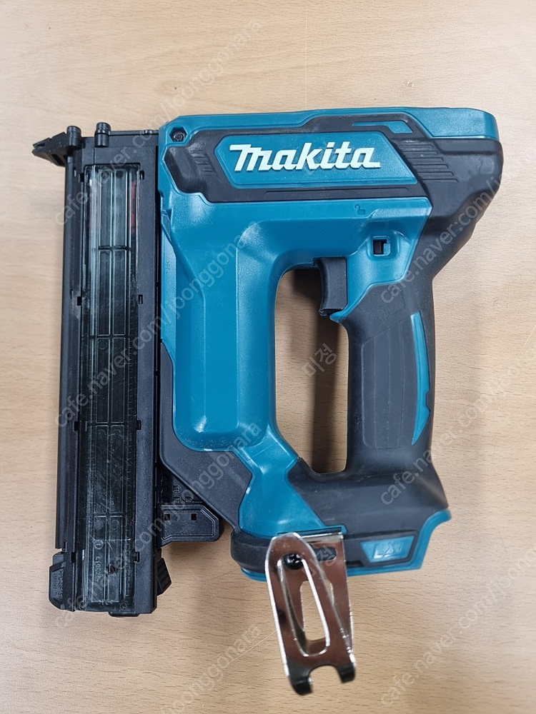 마끼다 18v충전타카(F핀) dfn350 이미지