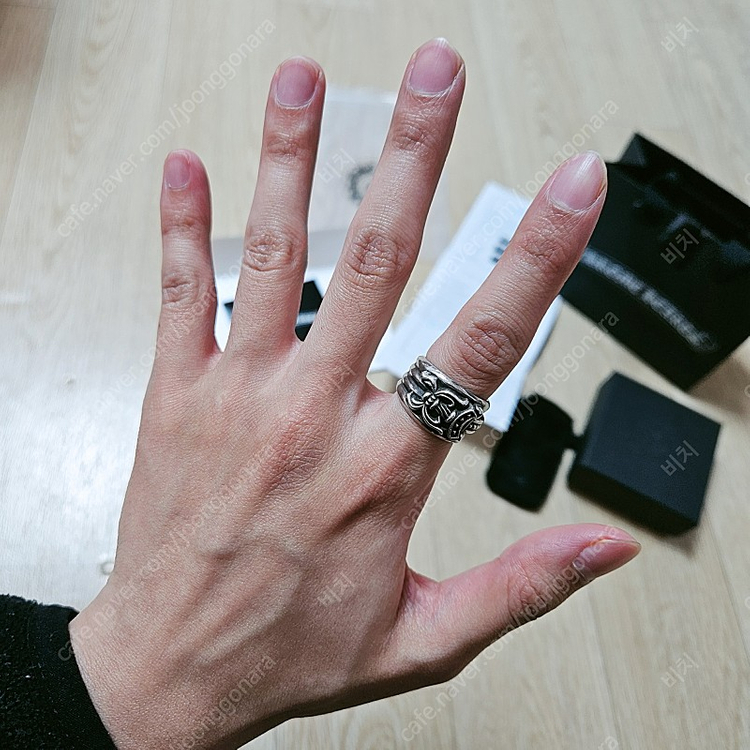 크롬하츠 대거링 US 7.5 사이즈 팝니다 이미지