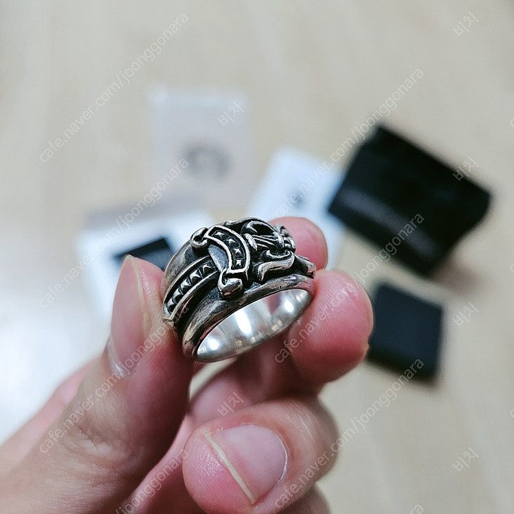 크롬하츠 대거링 US 7.5 사이즈 팝니다 이미지