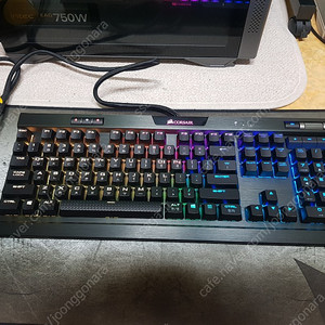 (개인, 중고) 커세어 k70 mk2 rgb 청축 키보드
